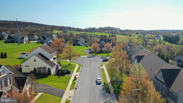 $484,900 | 815 Edgeworth Court, Red Lion, PA 17356