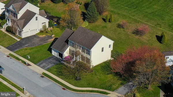 $484,900 | 815 Edgeworth Court, Red Lion, PA 17356