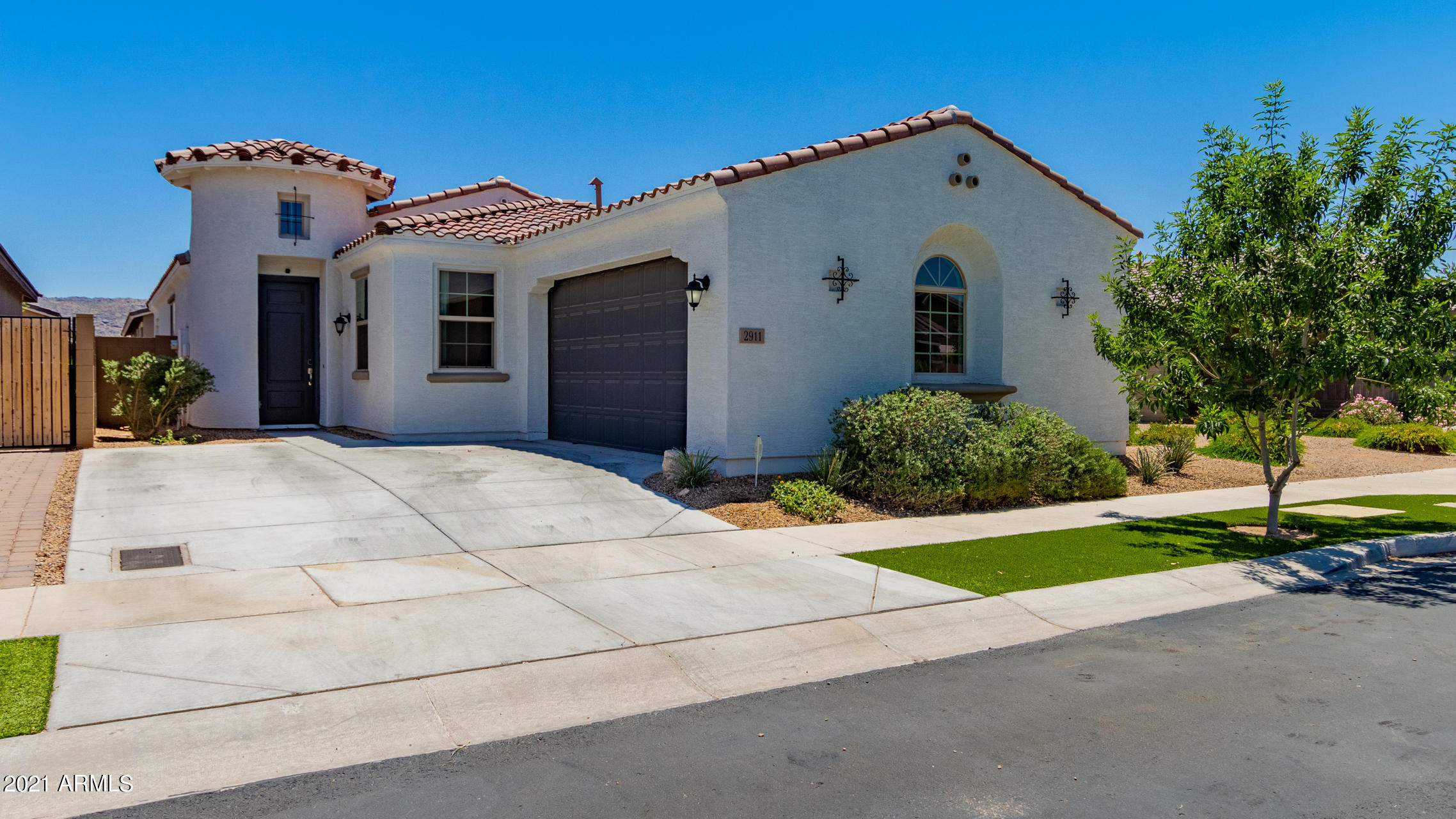 2911 East Fraktur Road Phoenix, AZ 85040 - Photo 2 of 28 0002-1 - Fraktur-1