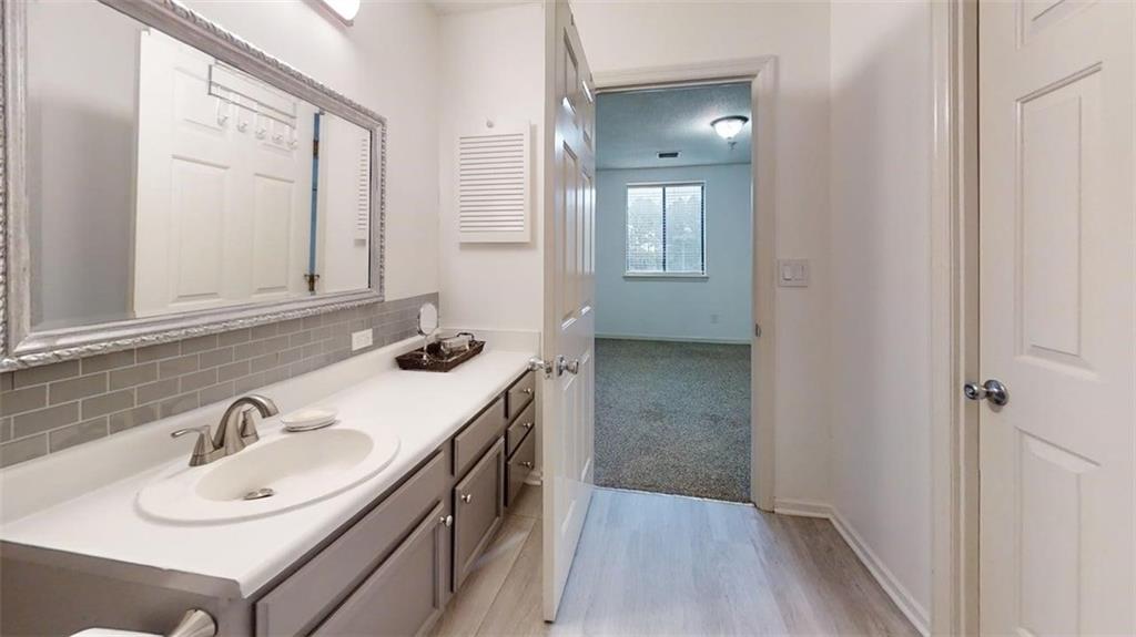 300 Johnson Ferry Road, Unit B311 Atlanta, GA 30328 - Photo 17 of 24 Gallery Image 17