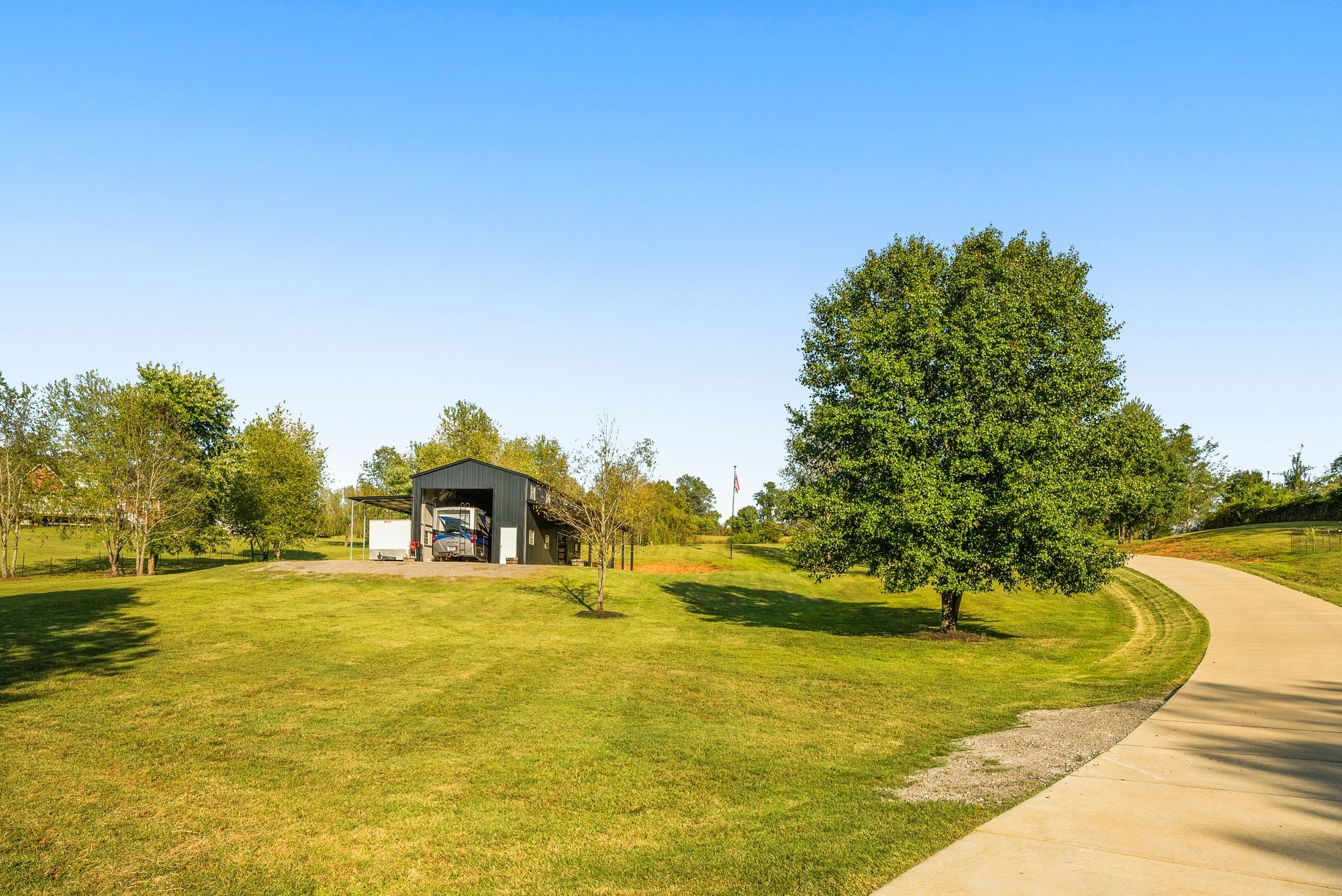 1780 Berea Church Road Lebanon, TN 37087 - Photo 5 of 62 a view of a swimming pool with an ocean view