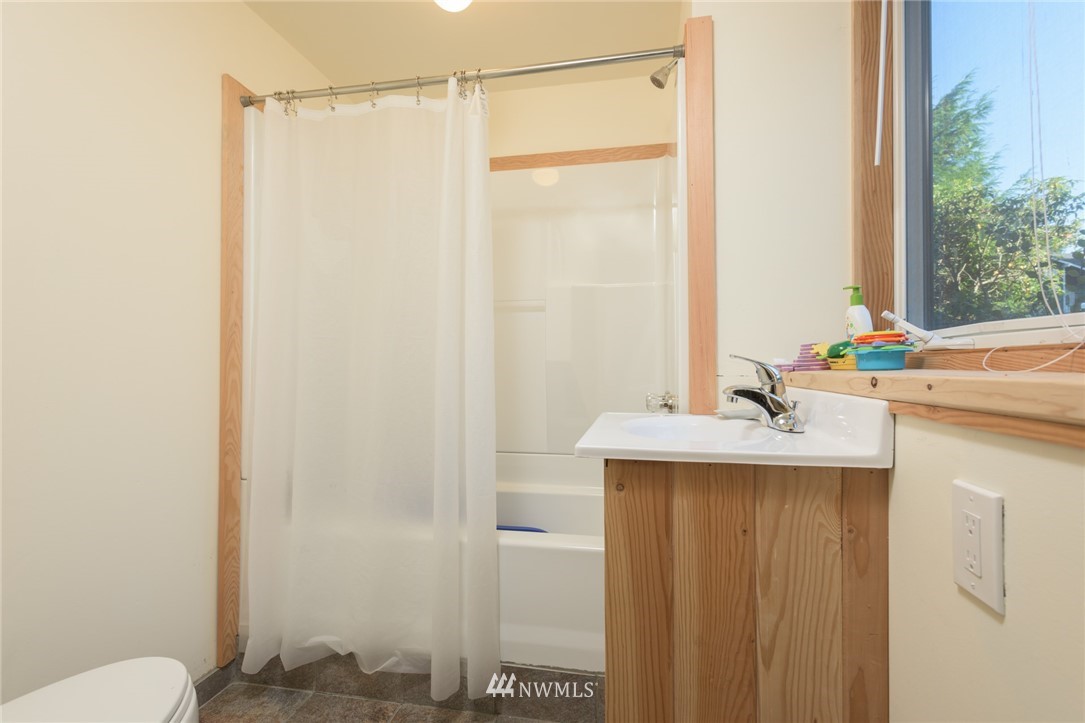 3865 Magrath Road Bellingham, WA 98226 - Photo 15 of 19