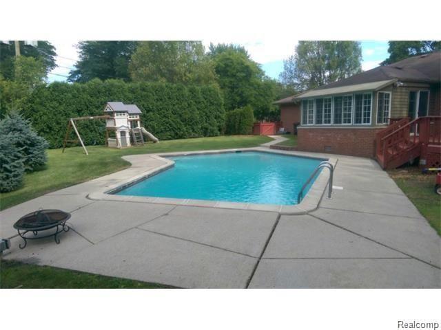 16910 Beverly Road Franklin, MI 48025 - Photo 3 of 49 pool 2.jpg