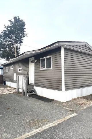 $55,000 | 5 Birch Avenue, Bay Shore, NY 11706