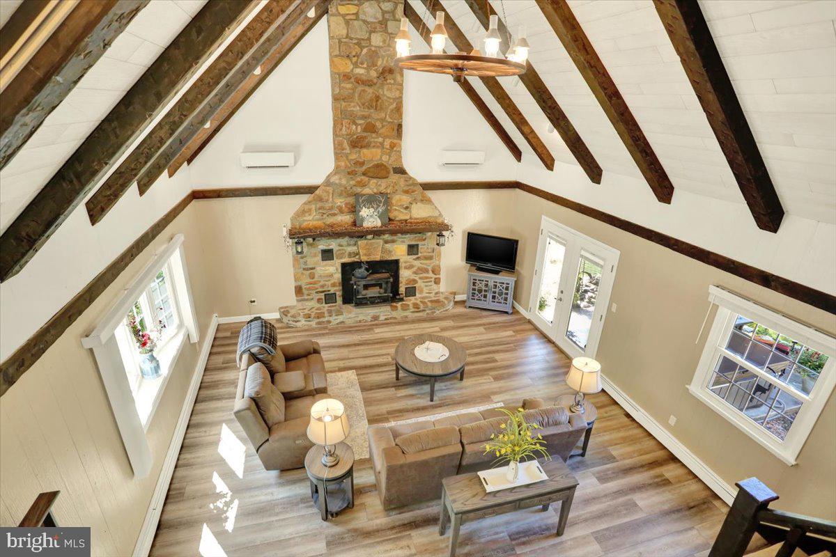 200 Haag Road Reading, PA 19606 - Photo 12 of 80 Great Room with vaulted ceilings