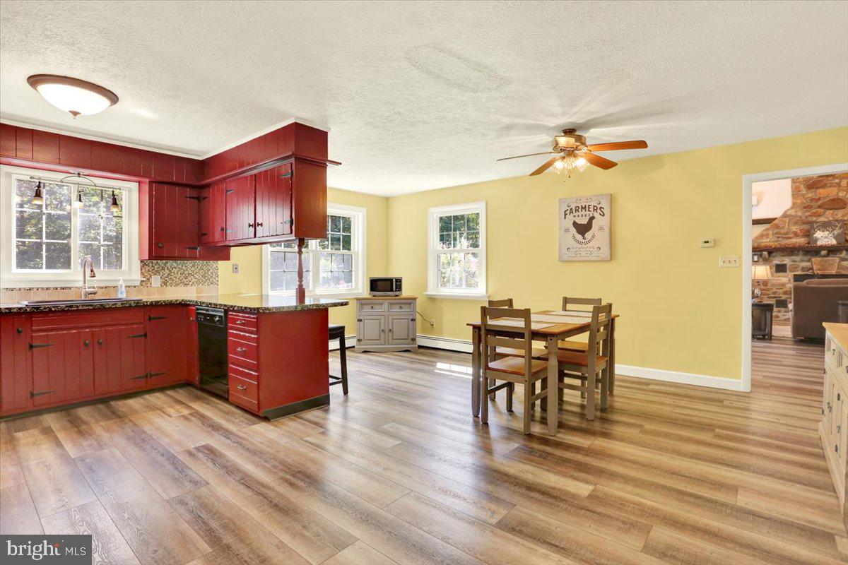 200 Haag Road Reading, PA 19606 - Photo 19 of 80 Large eat-in kitchen