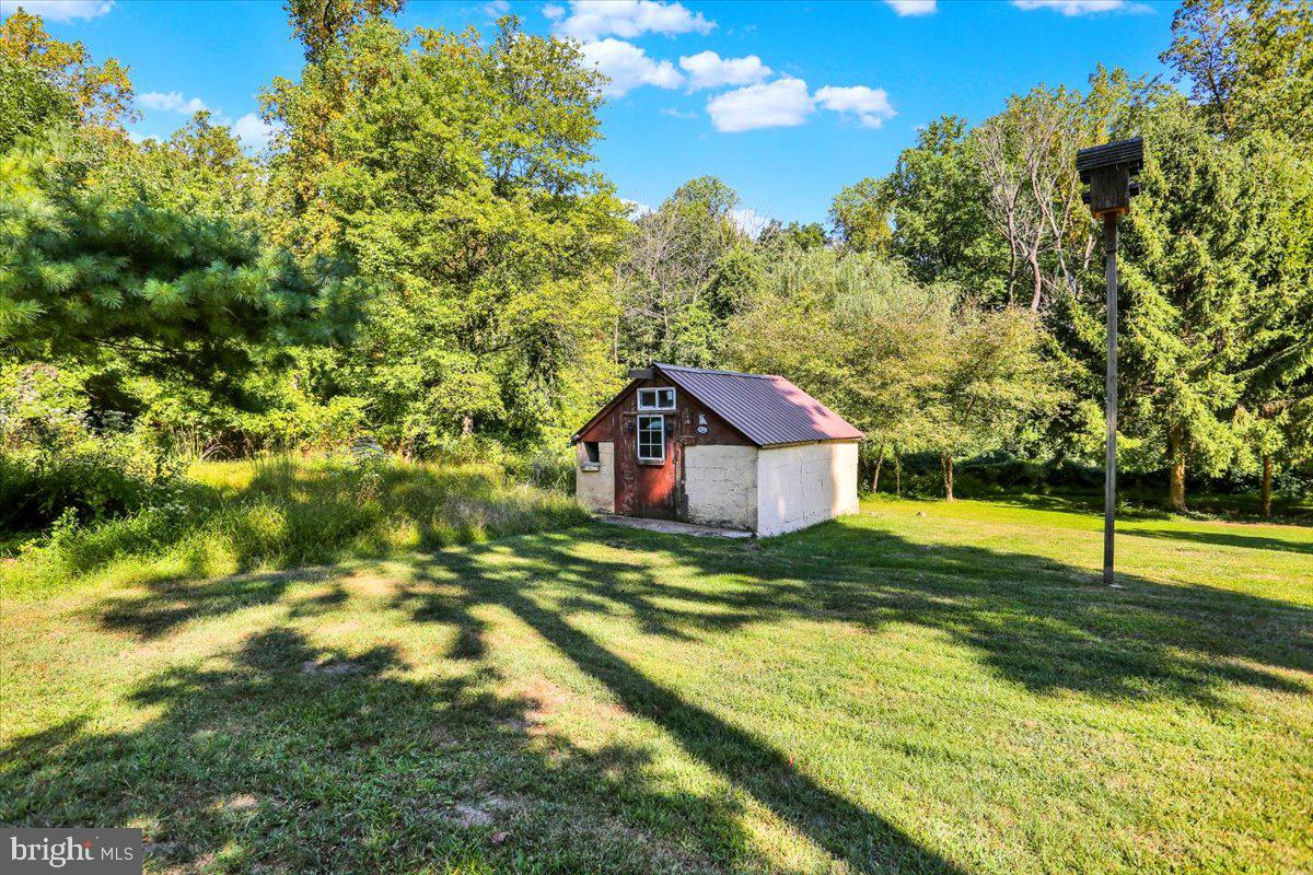 200 Haag Road Reading, PA 19606 - Photo 64 of 80 chicken coop