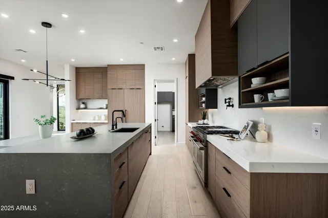 $2,795,000 | 1831 East Palmaire Avenue, Phoenix, AZ 85020