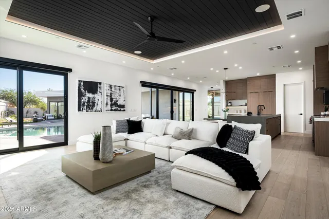 $2,795,000 | 1831 East Palmaire Avenue, Phoenix, AZ 85020