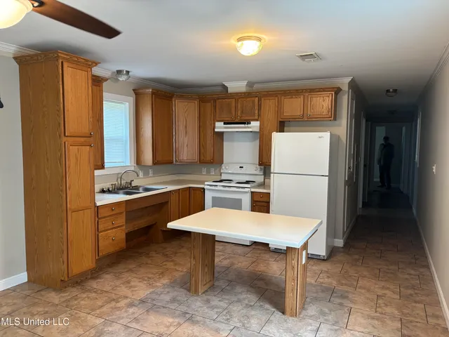 $975 | 7316 Francis Drive, Gautier, MS 39553