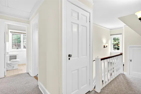 $1,849,000 | 10 Crescent Road, Port Washington, NY 11050