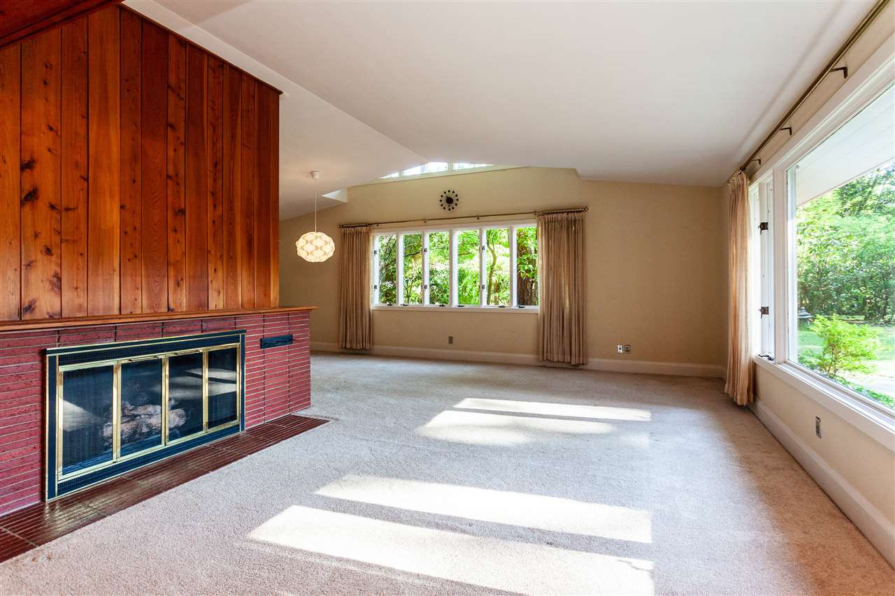 1525 Canterbury Road Raleigh, NC 27608 - Photo 13 of 25 Living Room
