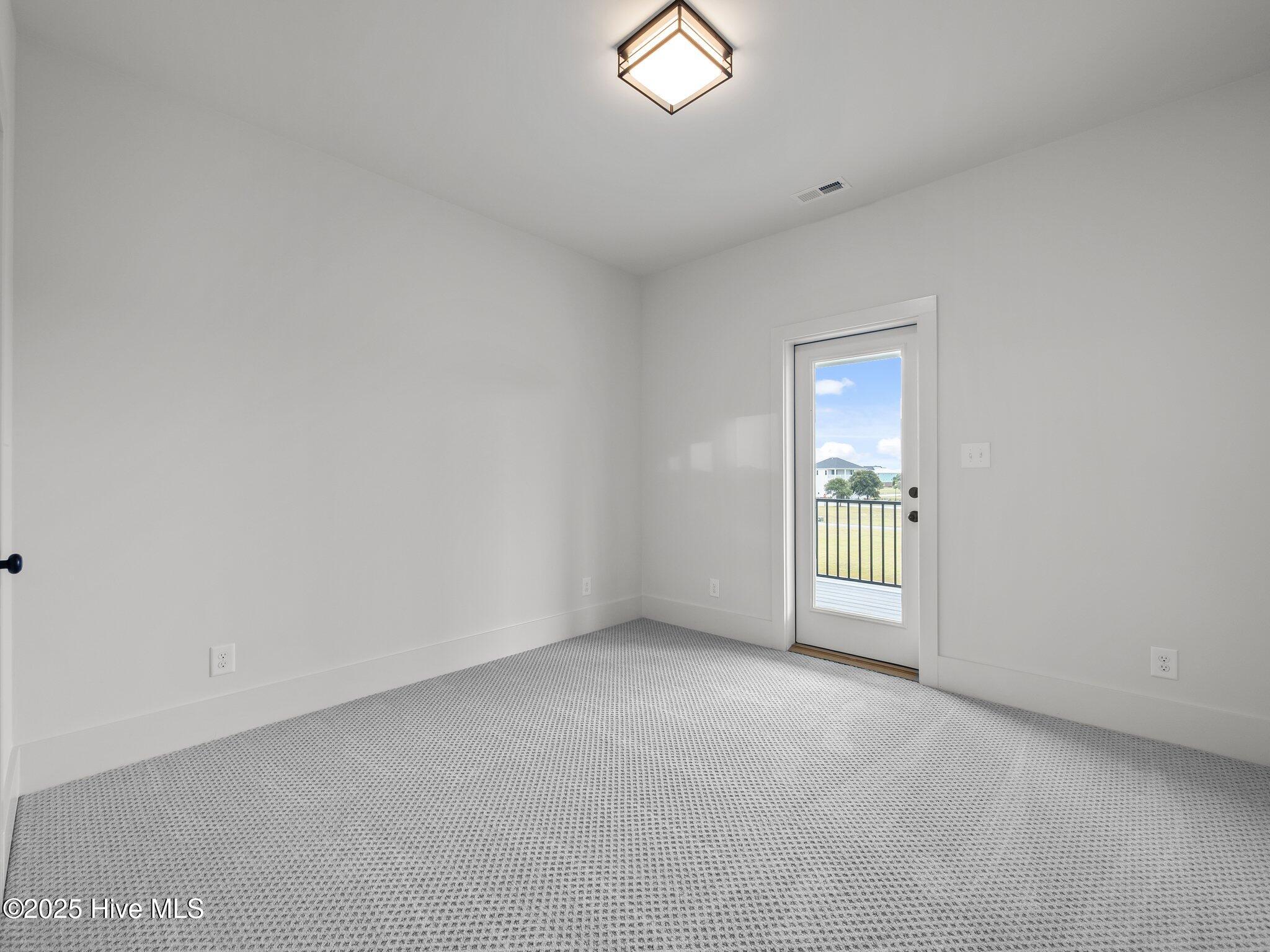 218 Colleton Square Newport, NC 28570 - Photo 32 of 49 Guest Room 2(1)