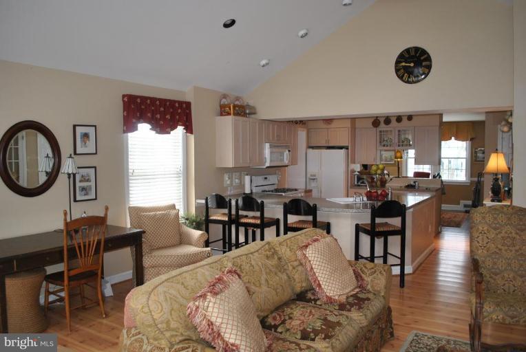 210 Whitestone Road Silver Spring, MD 20901 - Photo 11 of 22 Family Room
