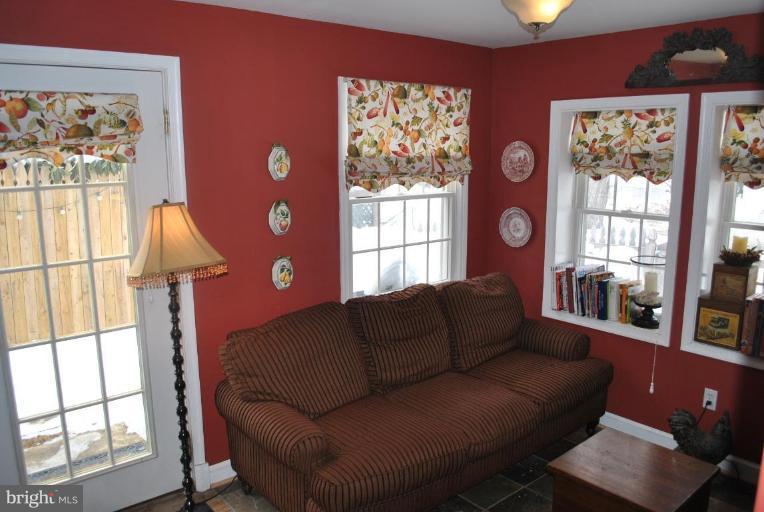 210 Whitestone Road Silver Spring, MD 20901 - Photo 12 of 22 Den