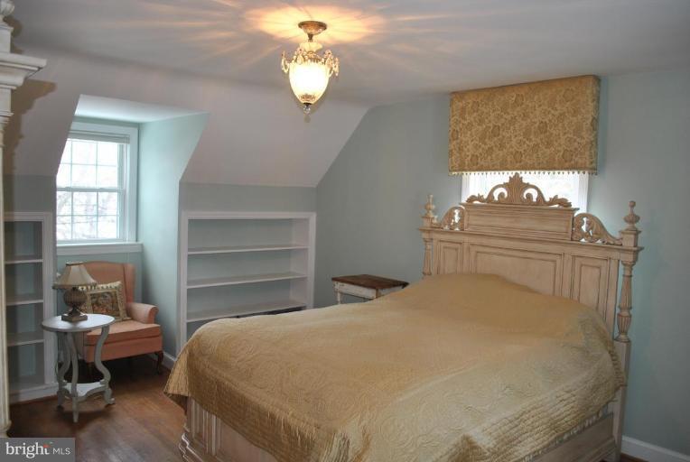 210 Whitestone Road Silver Spring, MD 20901 - Photo 21 of 22 Master Bedroom