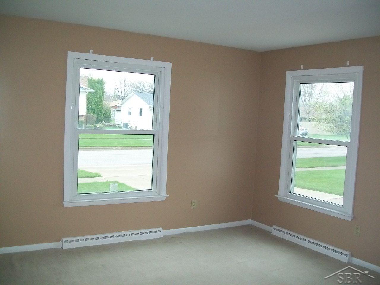 3246 Toth Road Saginaw, MI 48601 - Photo 3 of 11 31288519-2.JPG