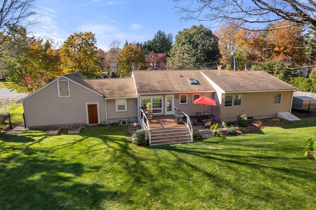56 Landham Road Sudbury, MA 01776 - Photo 4 of 39 Gallery Image 4