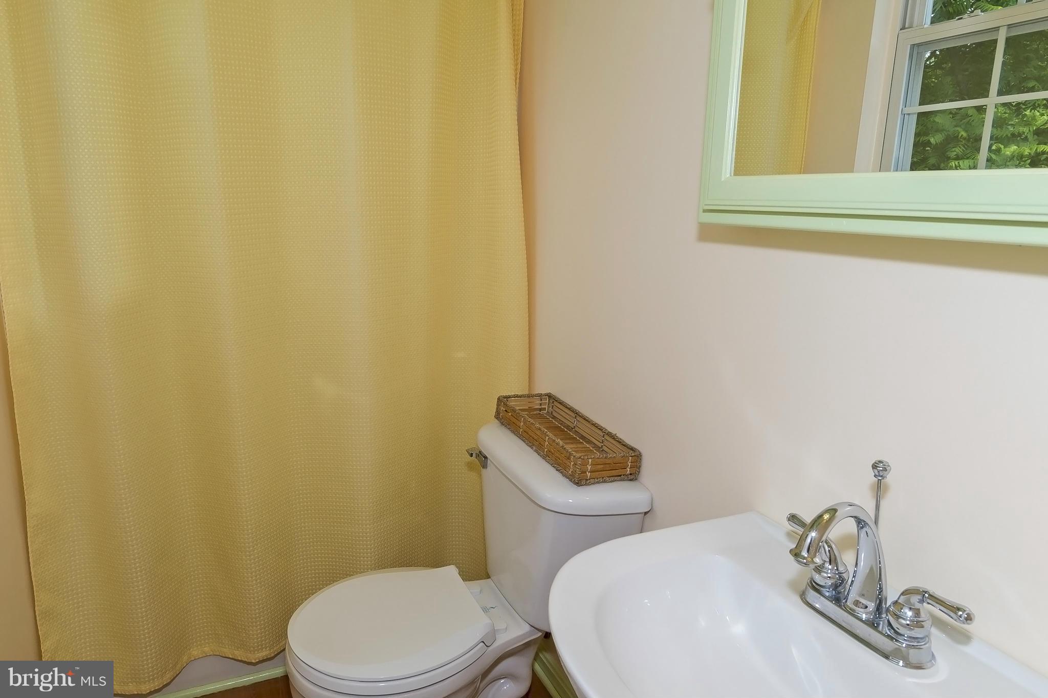 2122 Frederick Road Baltimore, MD 21228 - Photo 12 of 25 Bath