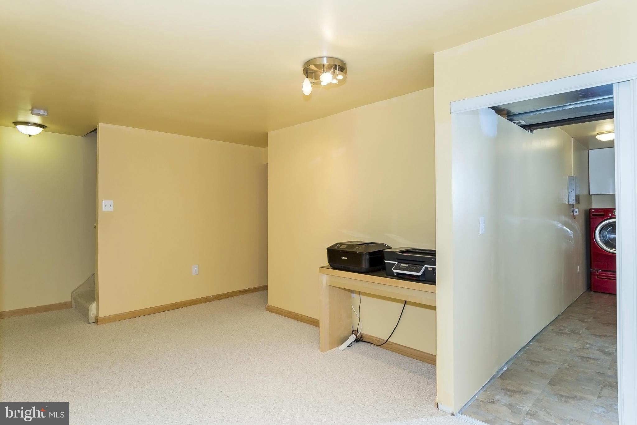 2122 Frederick Road Baltimore, MD 21228 - Photo 16 of 25 Family Room
