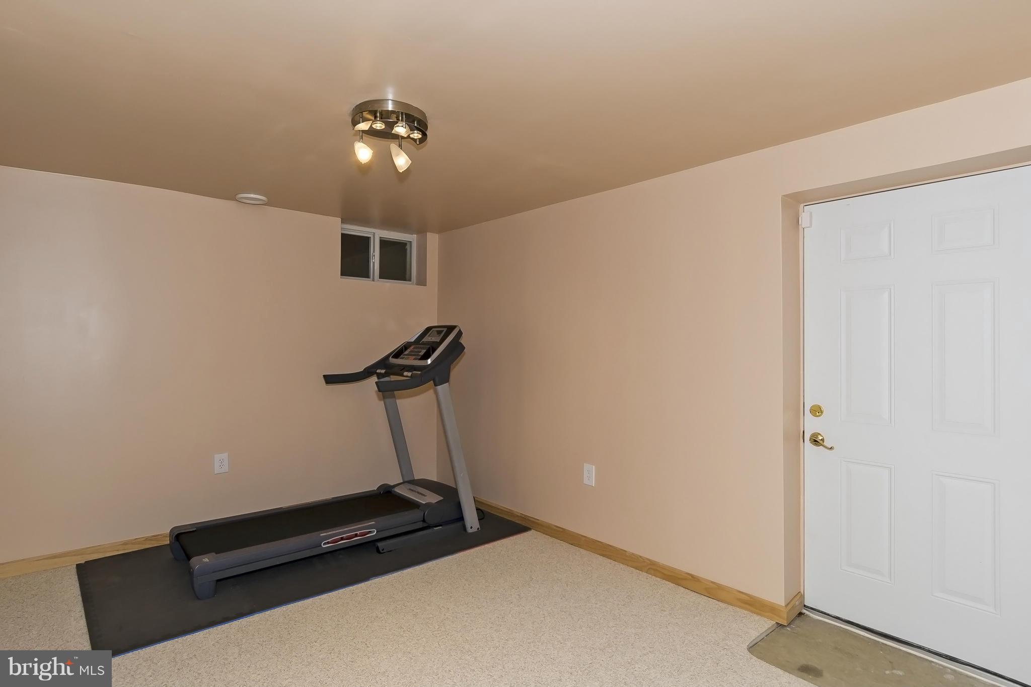 2122 Frederick Road Baltimore, MD 21228 - Photo 18 of 25 Interior (General)