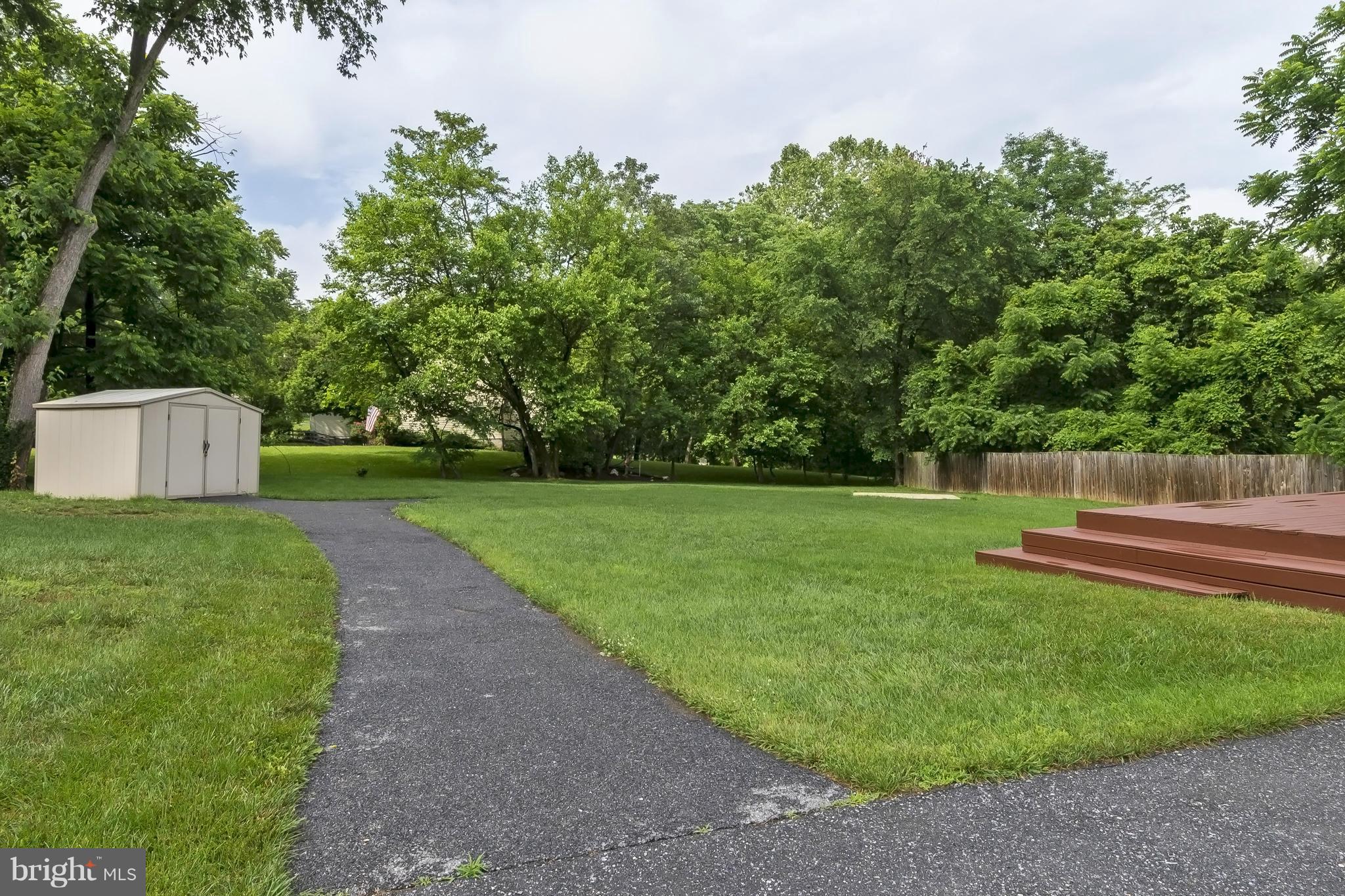 2122 Frederick Road Baltimore, MD 21228 - Photo 23 of 25 Exterior (Rear)