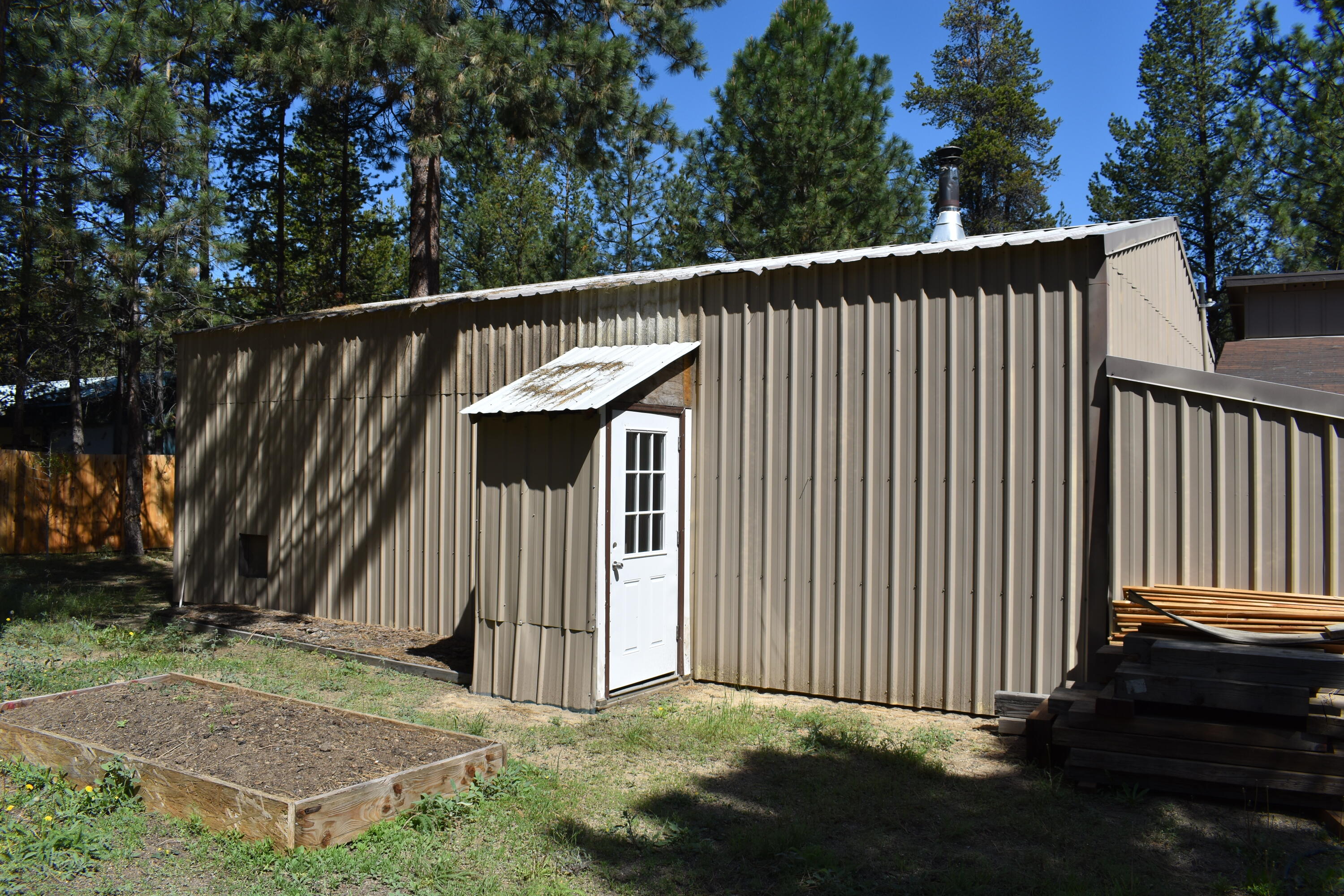 15859 Juniper Road La Pine, OR 97739 - Photo 15 of 46 DSC_0044