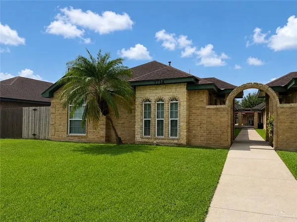 $1,000 | 3714 West Sarah Evans Street, Unit 1, Edinburg, TX 78541