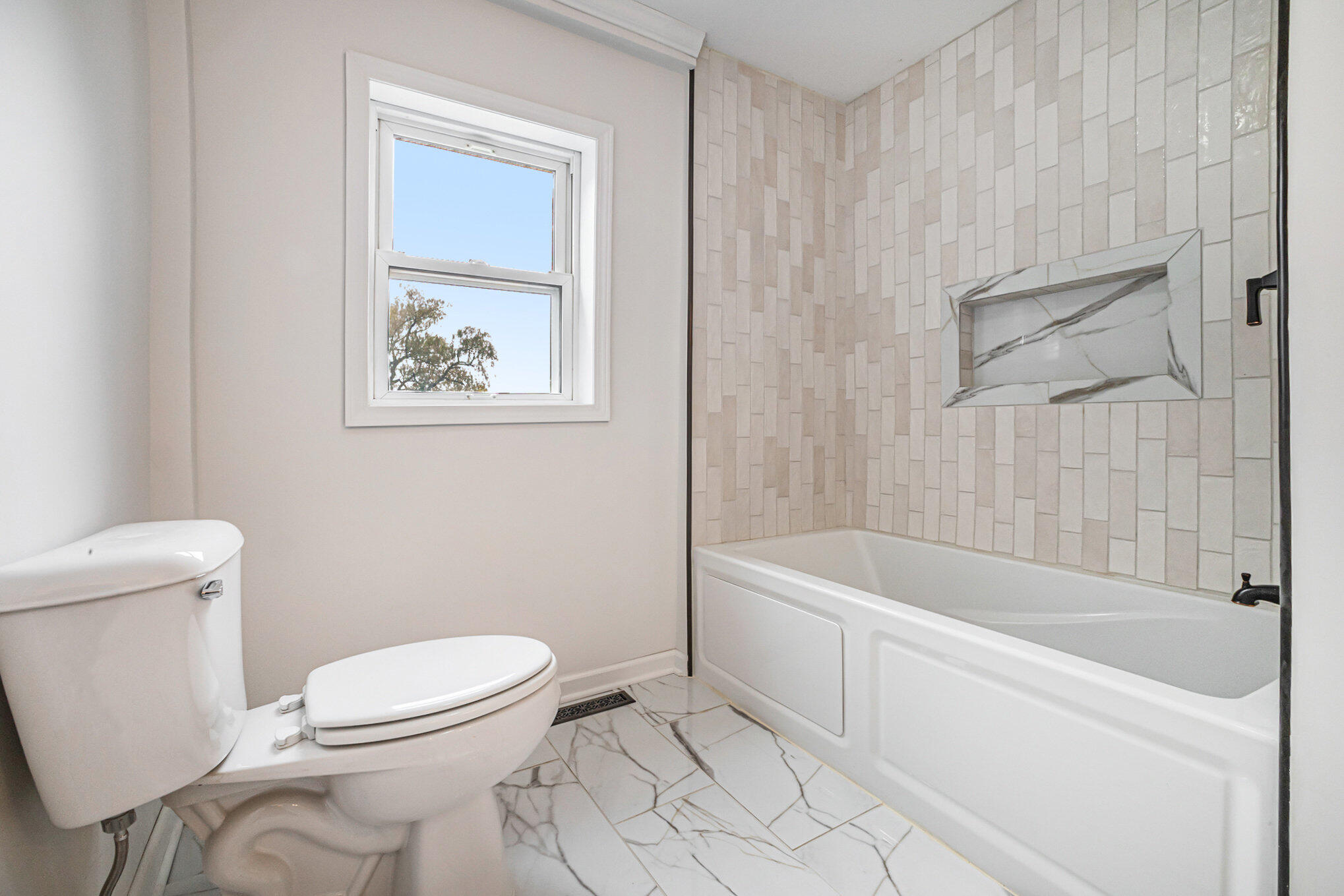 1531 West Stanton Road Stanton, MI 48888 - Photo 15 of 31 Bathroom