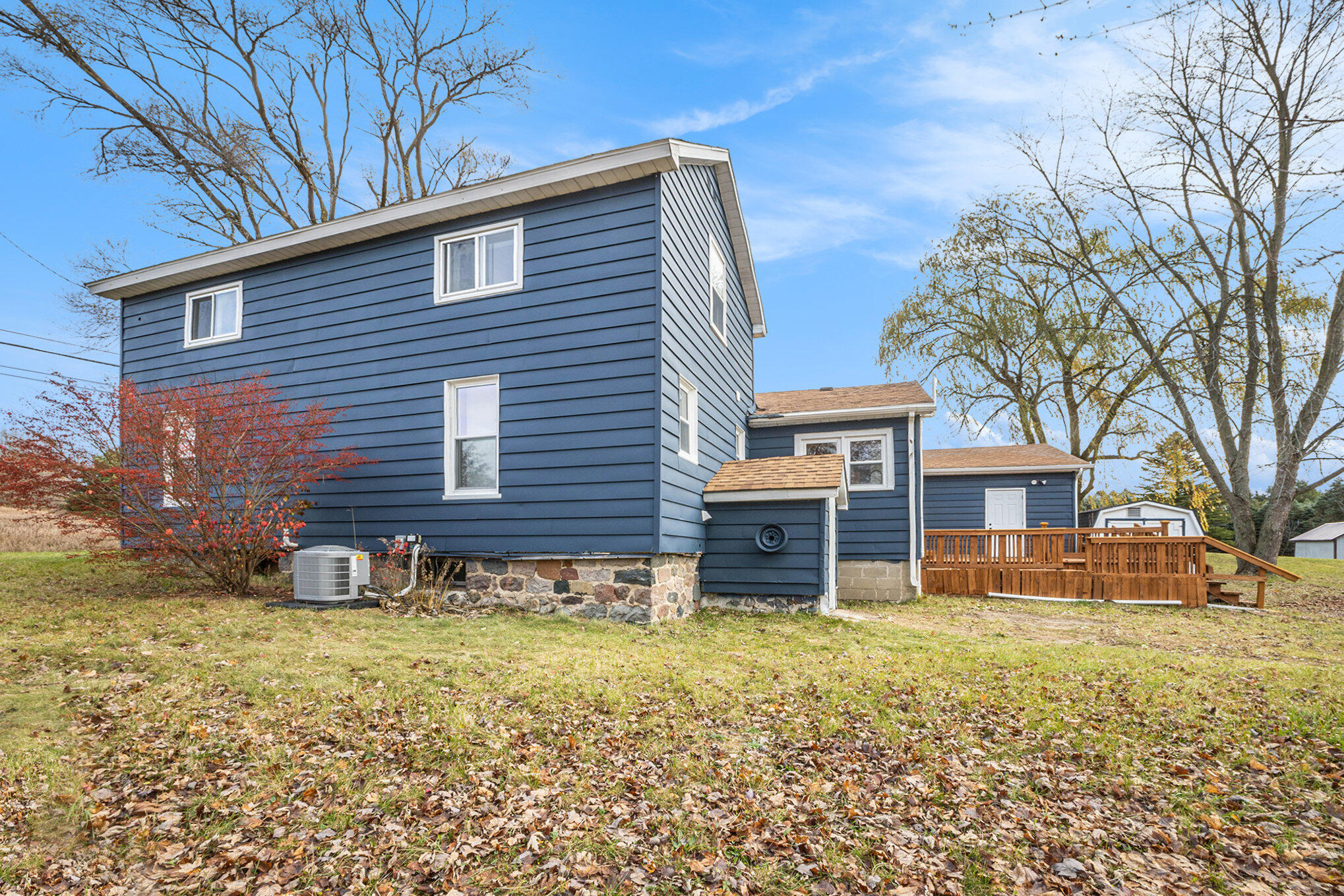 1531 West Stanton Road Stanton, MI 48888 - Photo 4 of 31 Sideyard