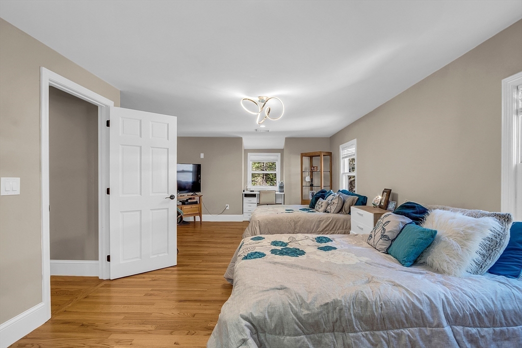 33 School Street Dunstable, MA 01827 - Photo 17 of 42