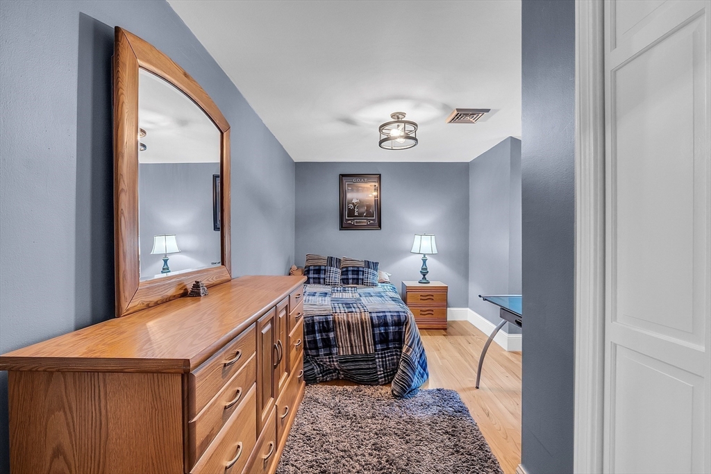 33 School Street Dunstable, MA 01827 - Photo 22 of 42