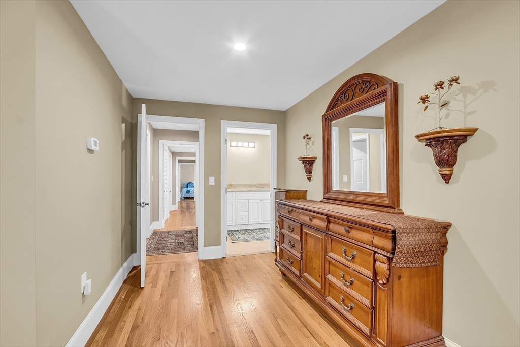 33 School Street Dunstable, MA 01827 - Photo 29 of 42