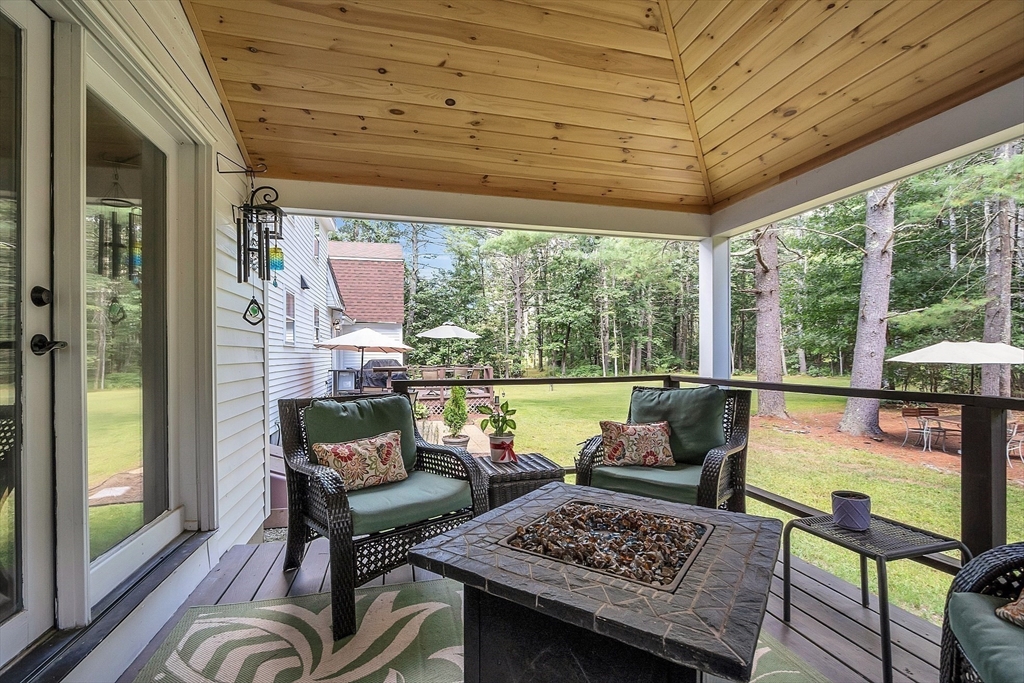 33 School Street Dunstable, MA 01827 - Photo 31 of 42