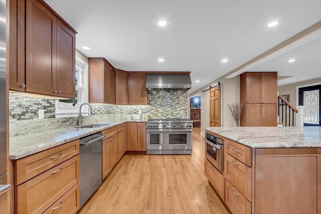 33 School Street Dunstable, MA 01827 - Photo 5 of 42