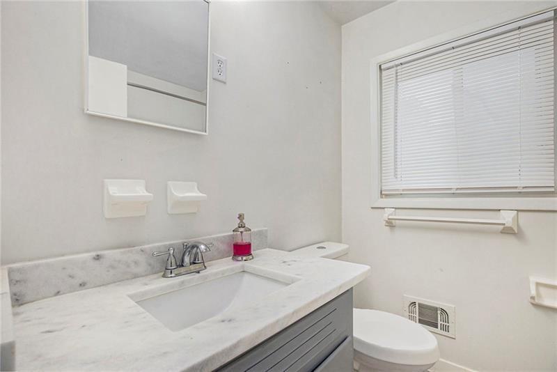 2210 Rhinehill Road Southeast Atlanta, GA 30315 - Photo 8 of 16