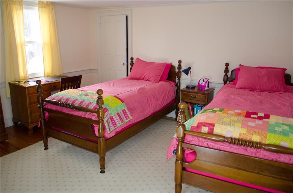 61 Bennoch Road Orono, ME 04473 - Photo 22 of 35 Third bedroom