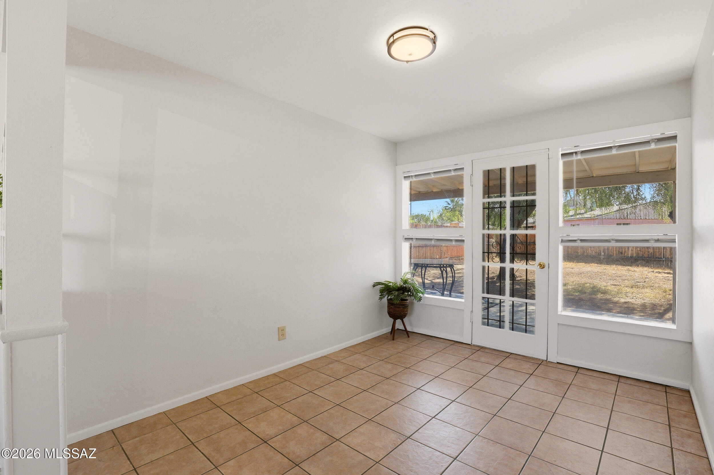1413 North Craycroft Road Tucson, AZ 85712 - Photo 10 of 24