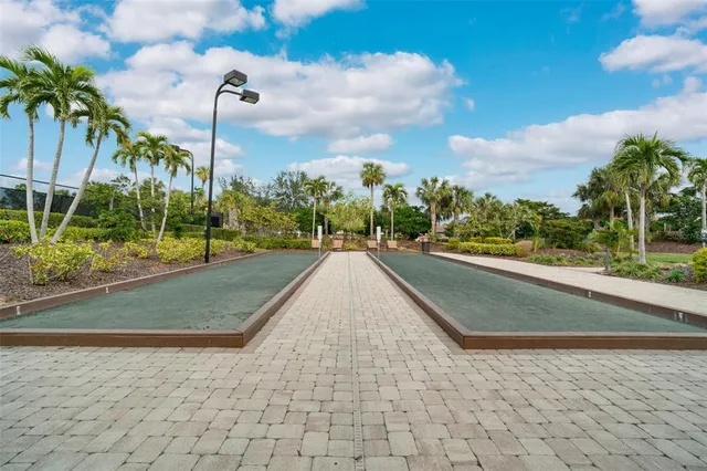 a view of a tennis court