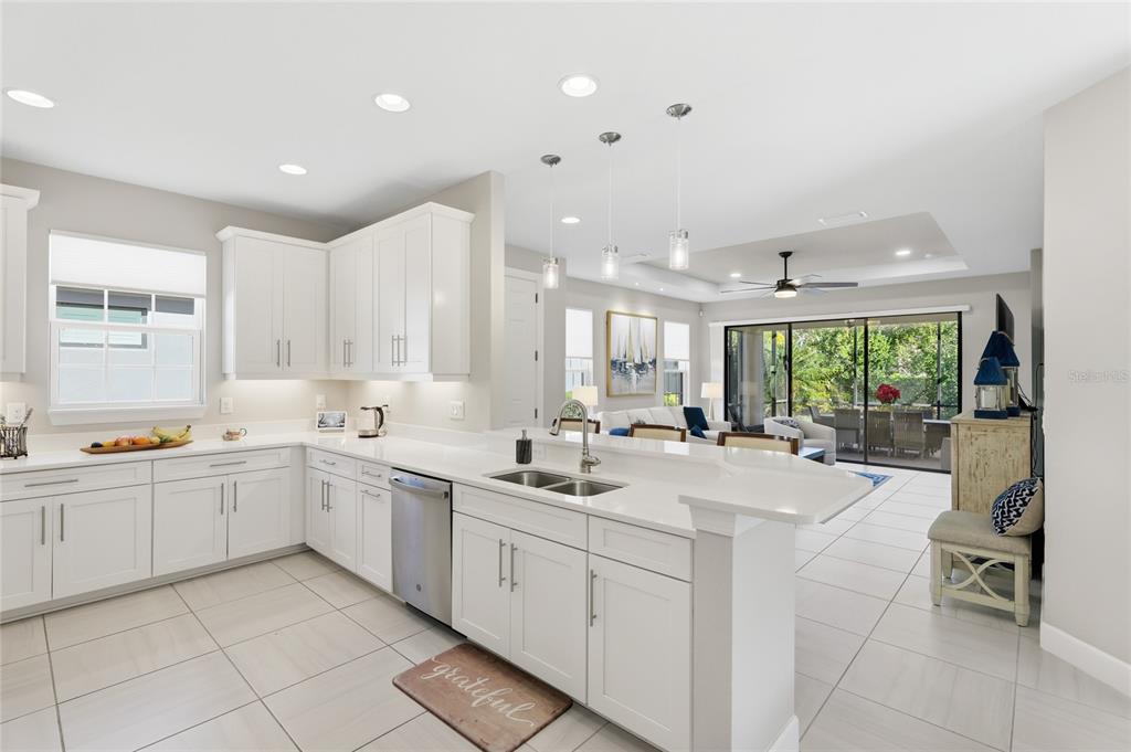 5804 Semolino Street Nokomis, FL 34275 - Photo 8 of 53