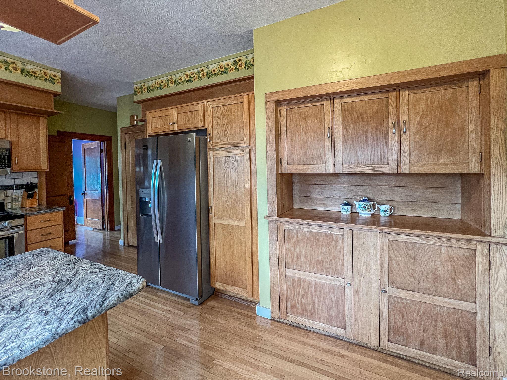 2023 Miller Road Flint, MI 48503 - Photo 12 of 40 Gallery Image 12