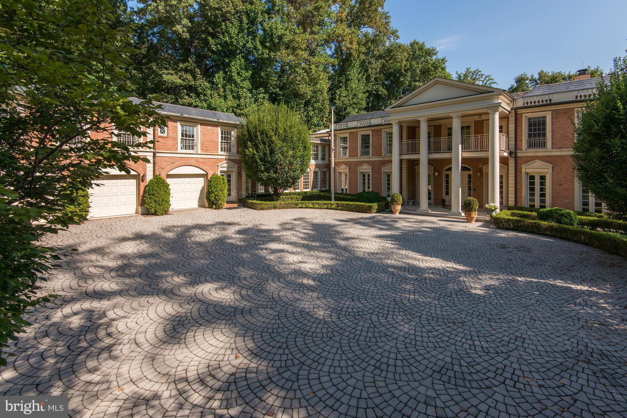 626 Chain Bridge Road McLean, VA 22101 - Photo 3 of 30 Exterior (Front)