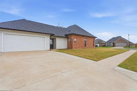 $237,400 | 308 Paisley Parkway, Sulphur, LA 70665