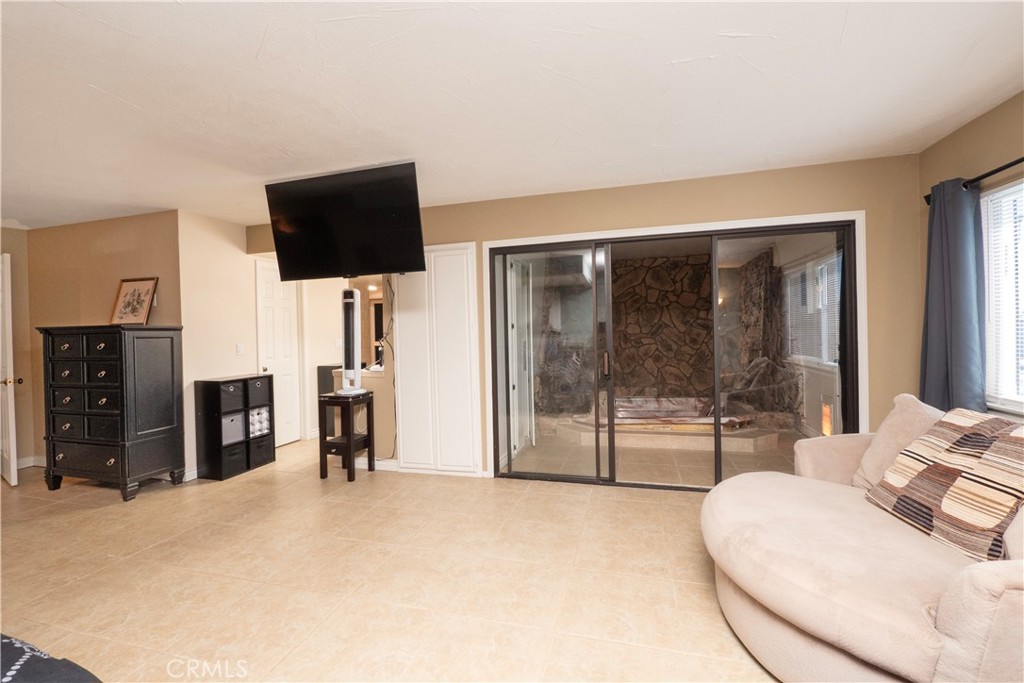 14681 Choco Road Apple Valley, CA 92307 - Photo 30 of 75 Primary bedroom