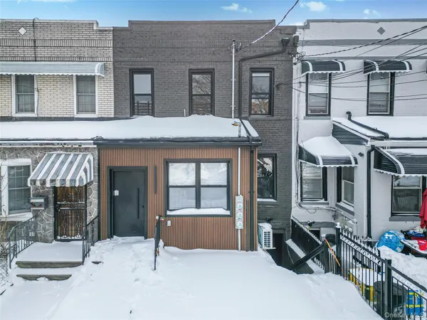$949,000 | 962 East 221st Street | Williamsbridge