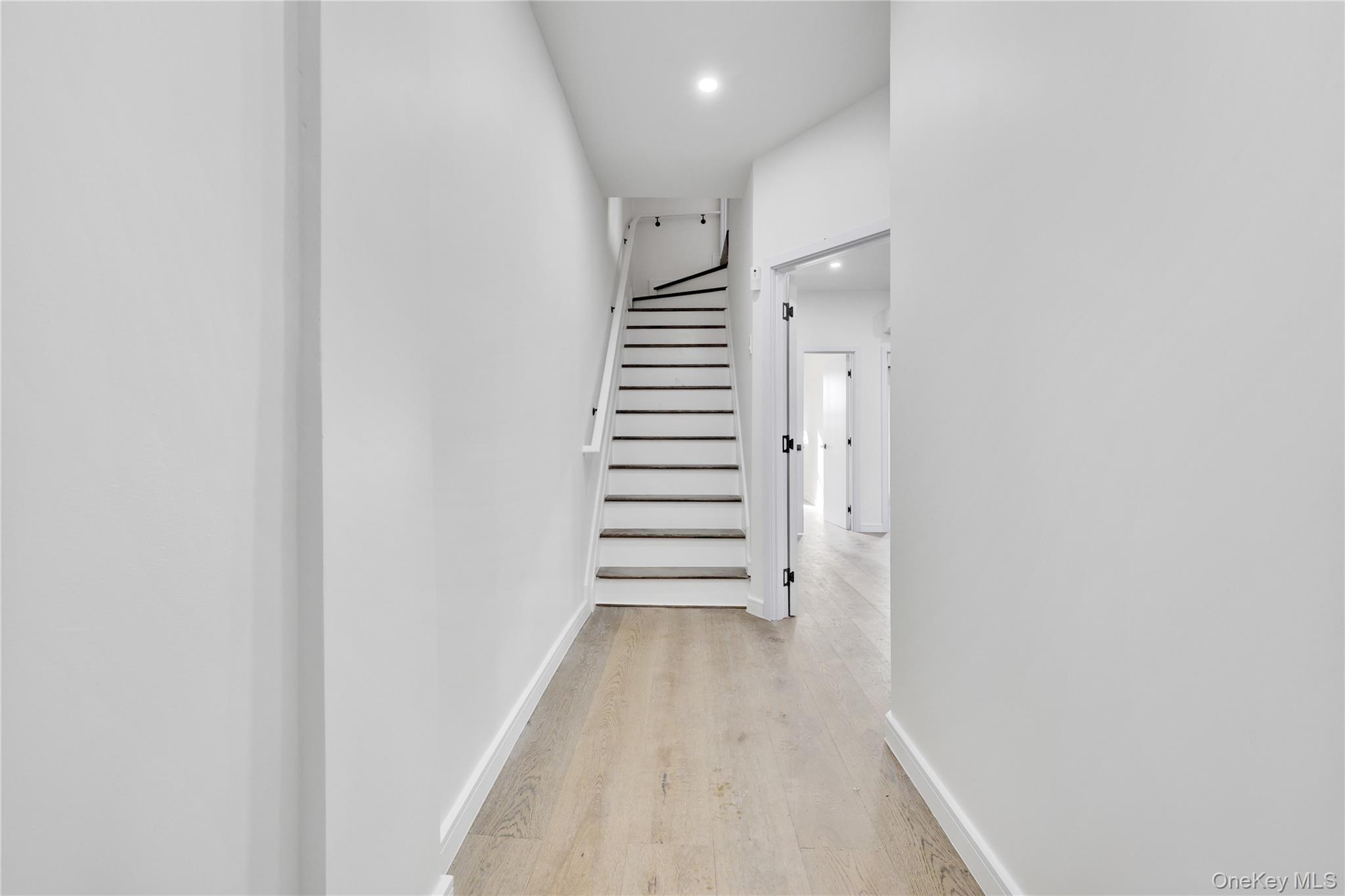 962 East 221st Street Bronx, NY 10469 - Photo 2 of 33