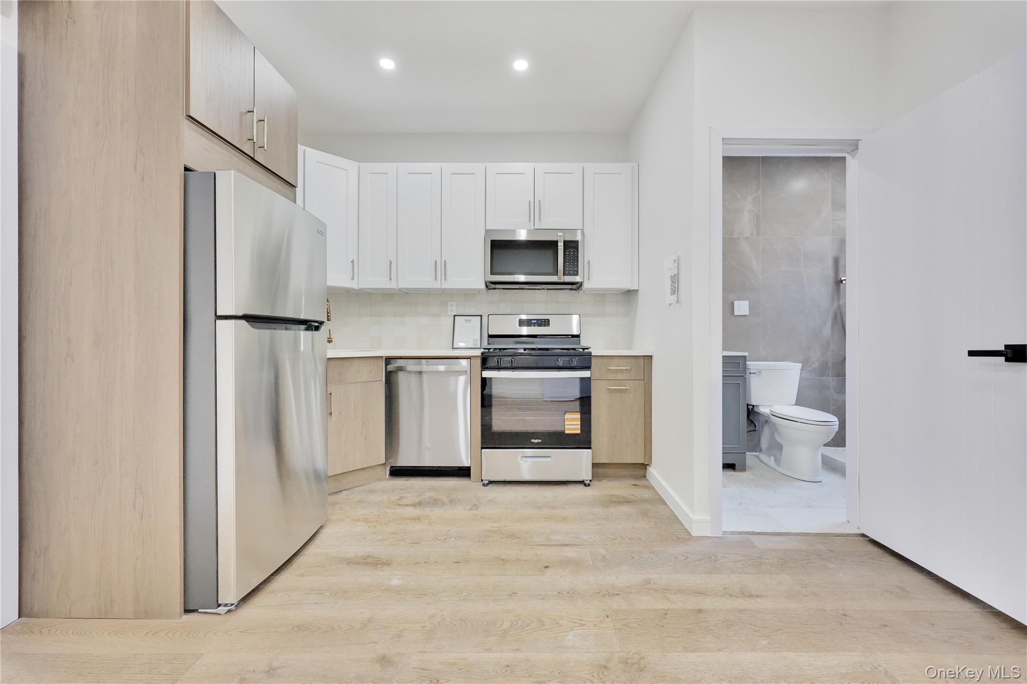 962 East 221st Street Bronx, NY 10469 - Photo 4 of 33