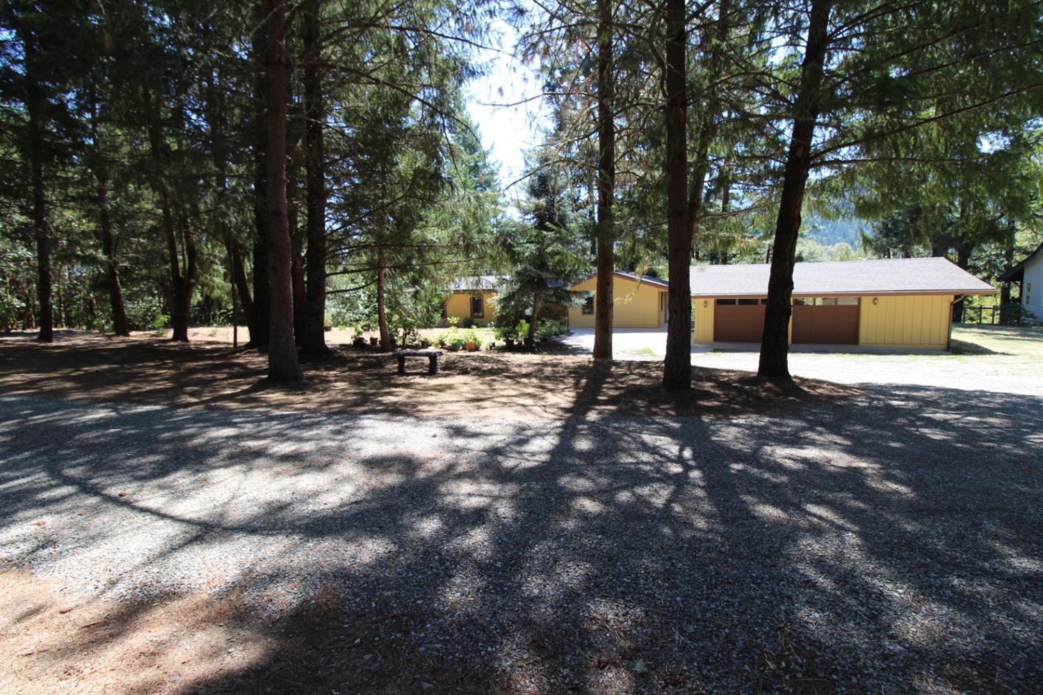 8775 North Applegate Road Grants Pass, OR 97527 - Photo 2 of 31 Additional Photo