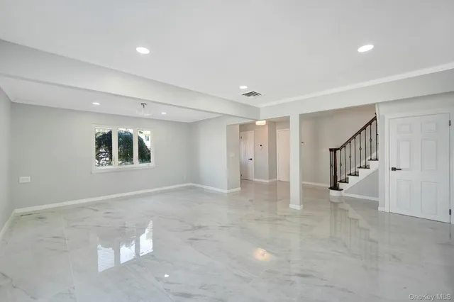 a view of empty room