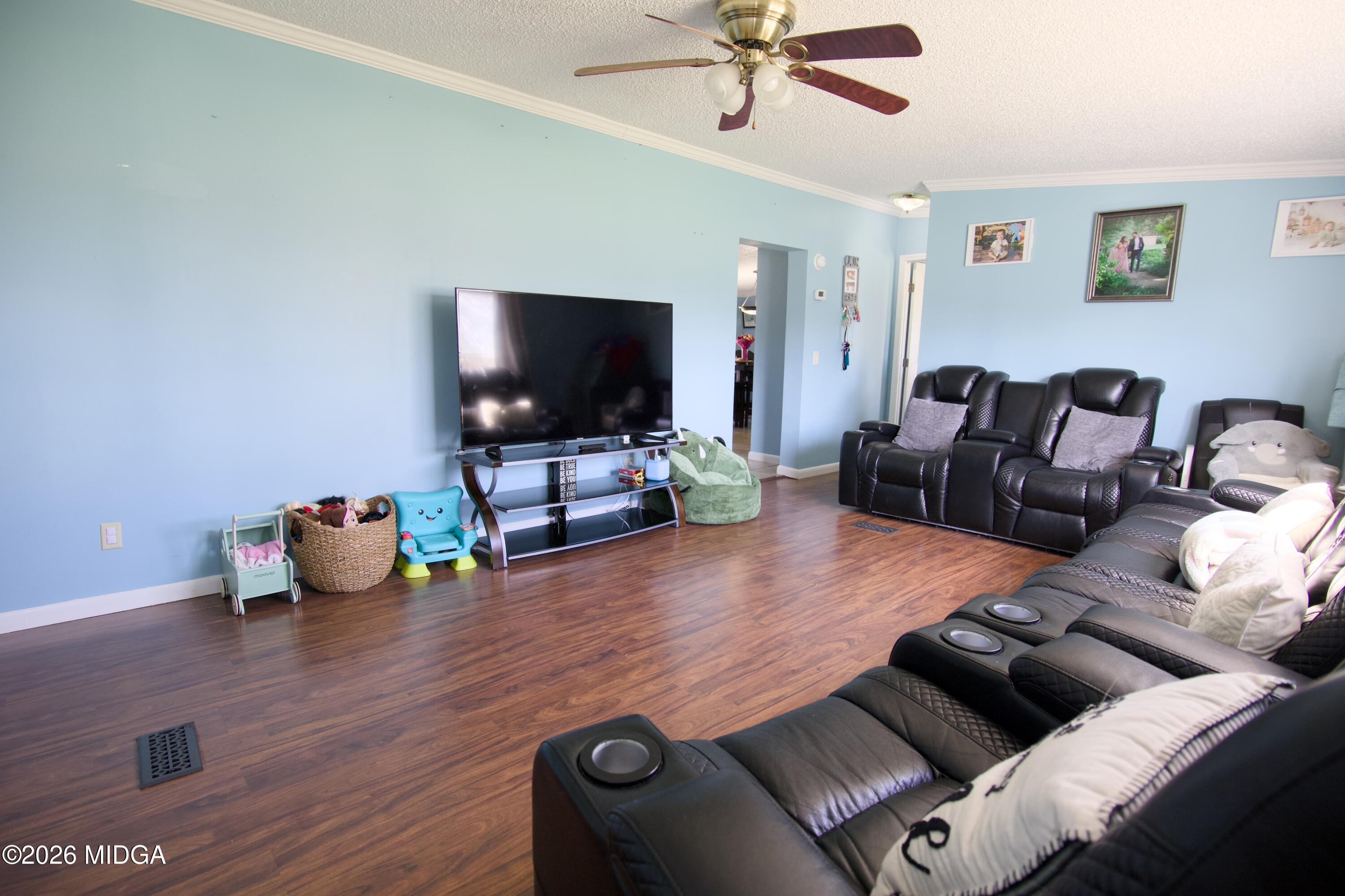 1945 Woolfolk Road Fort Valley, GA 31030 - Photo 2 of 29 IMG_4527